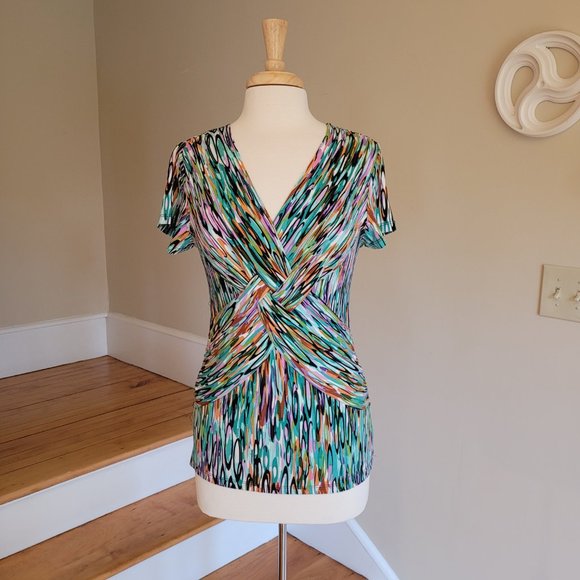 Cable & Guage Colorful Cross Over, V-Neck Women's Top. Size M - Picture 2 of 8